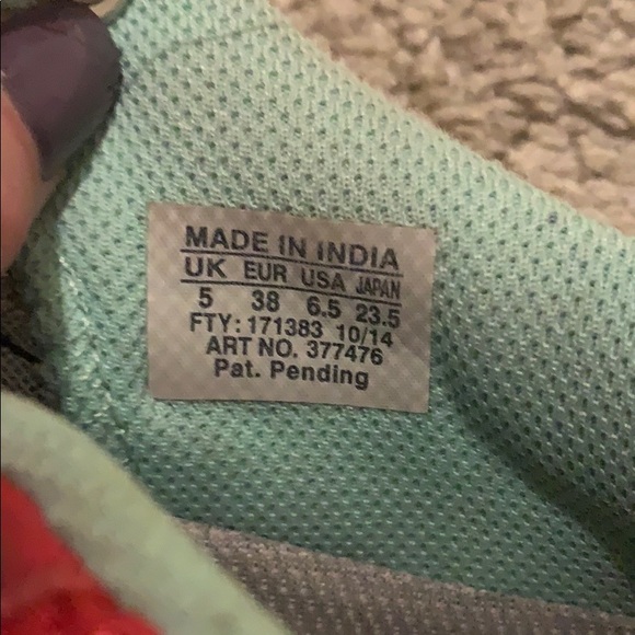 Salomon tennis shoes - Picture 3 of 3